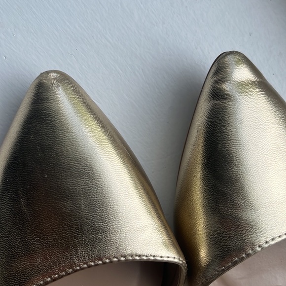 Gold Flats⭐️⭐️ - Picture 5 of 5